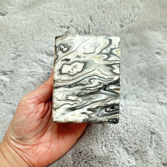 New Beautiful Onyx Candle Holder - Picture 3 of 7